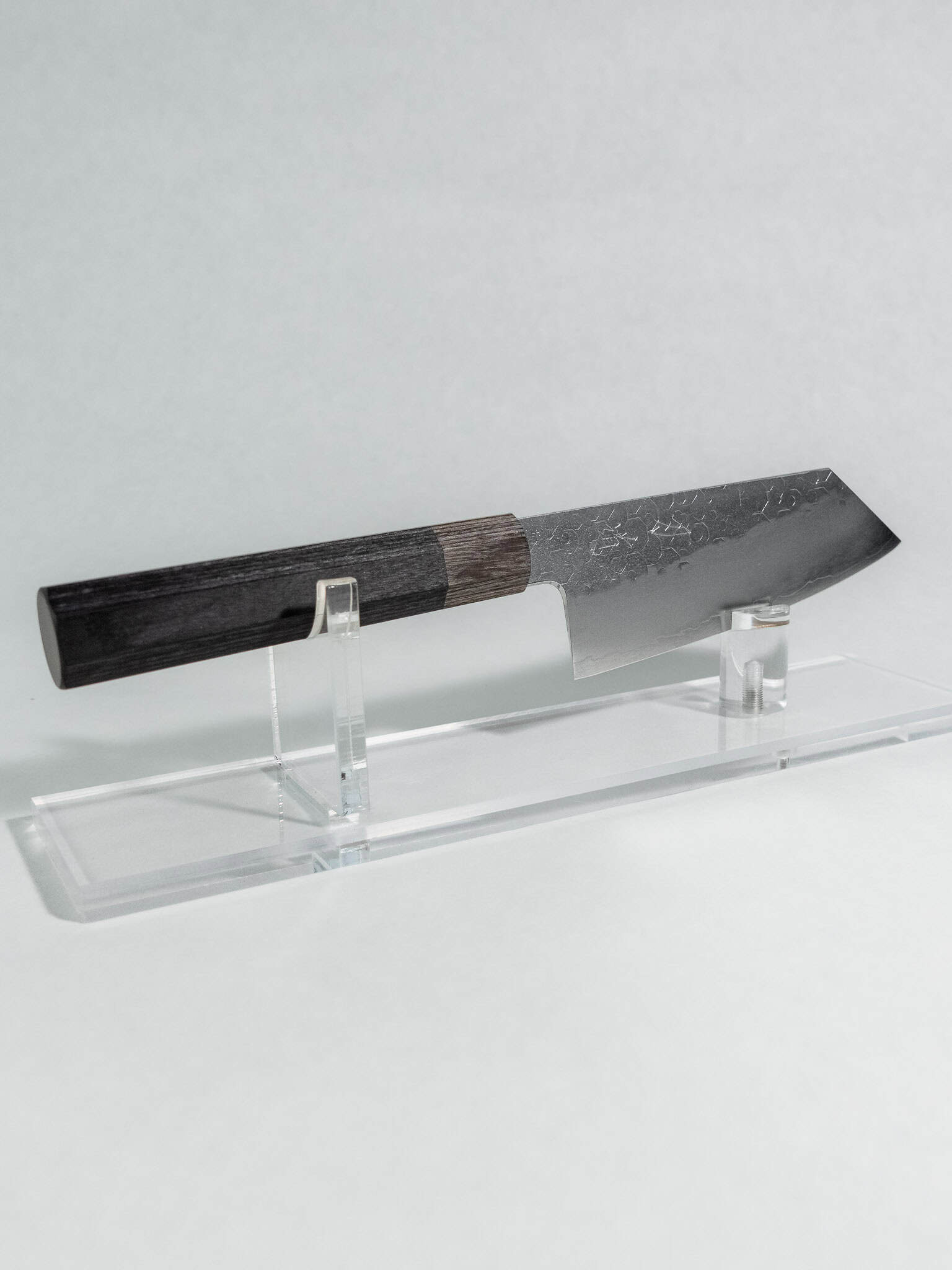 Side profile of Hado Shiosai Ko-Bunka 135mm blade showing k-tip geometry and stainless tsuchime cladding