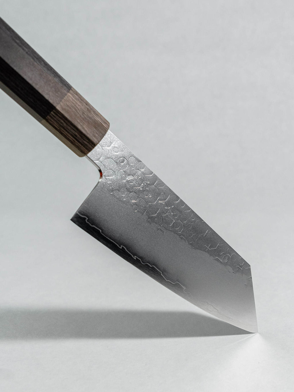 Close-up of geometric hammered tsuchime finish on Hado Shiosai Ko-Bunka with soft kasumi transition