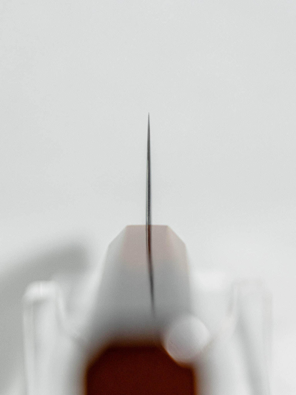 Choil view showing grind and blade geometry