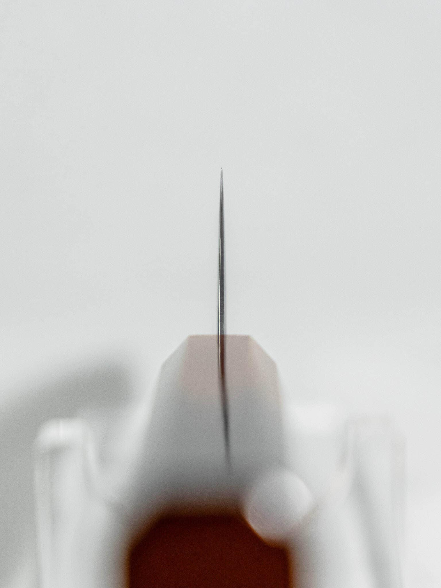 Choil view showing grind and blade geometry