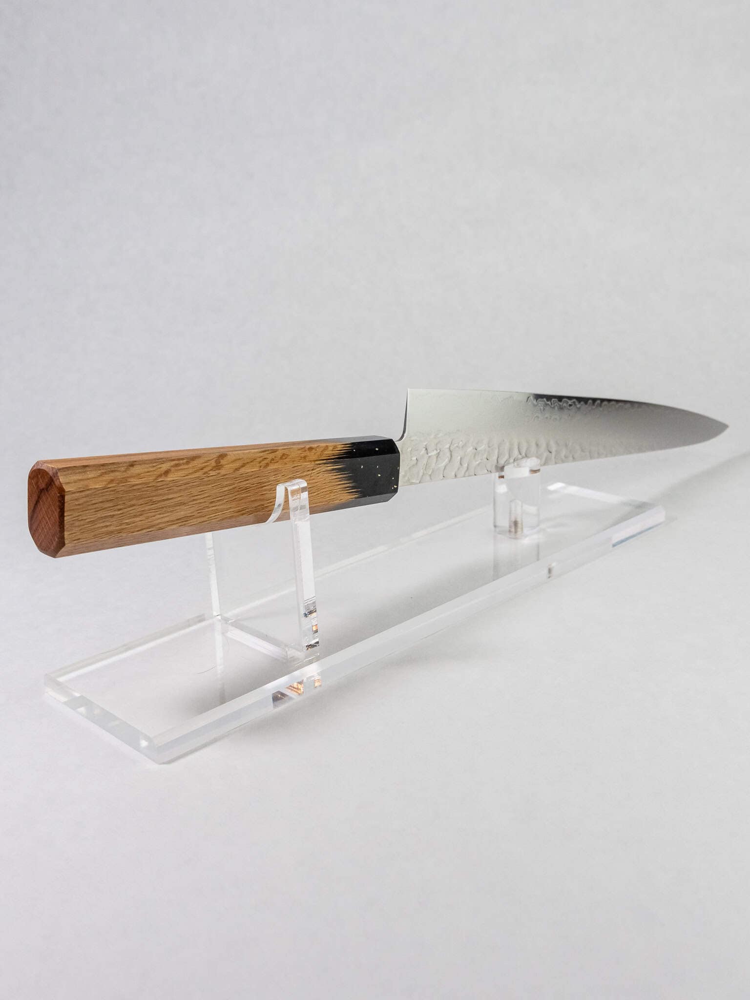 End view of octagonal handle shape