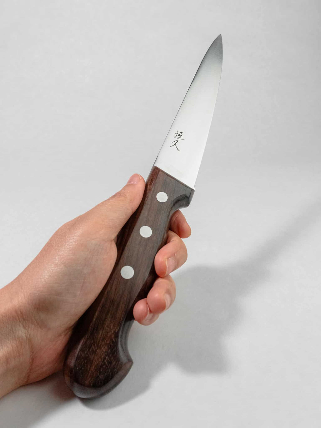 Ergonomic handle grip Tsunehisa SK-4 Honesuki Knife
