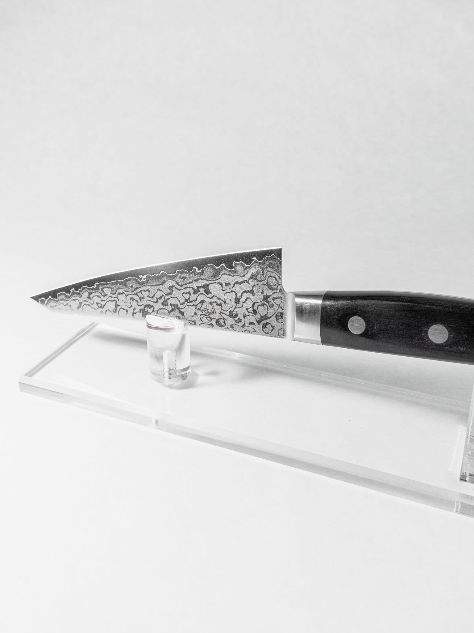 Stainless Damascus Japanese boning knife. San mai construction VG-10 Honesuki blade.
