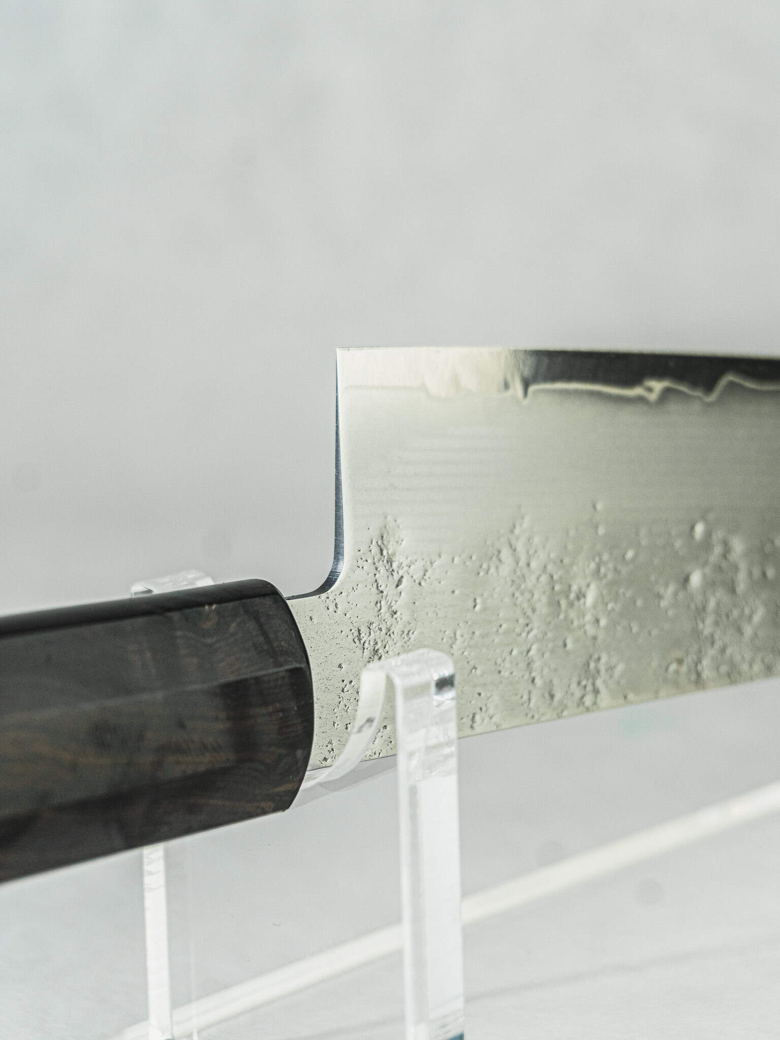 Balanced weight handling of Gyuto for professional kitchen use