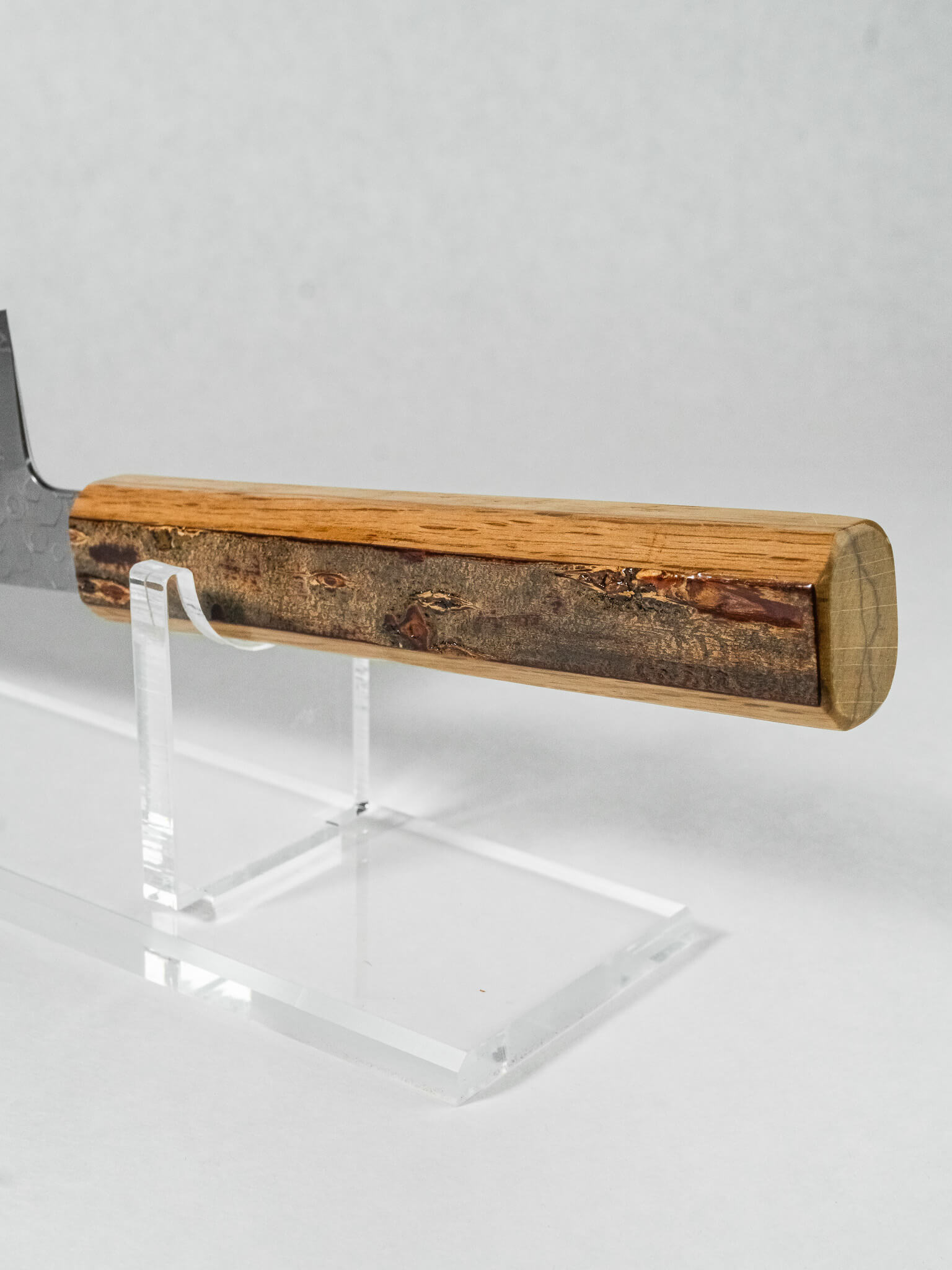 Oak and lacquered cherry bark handle on HADO Shiosai kiritsuke