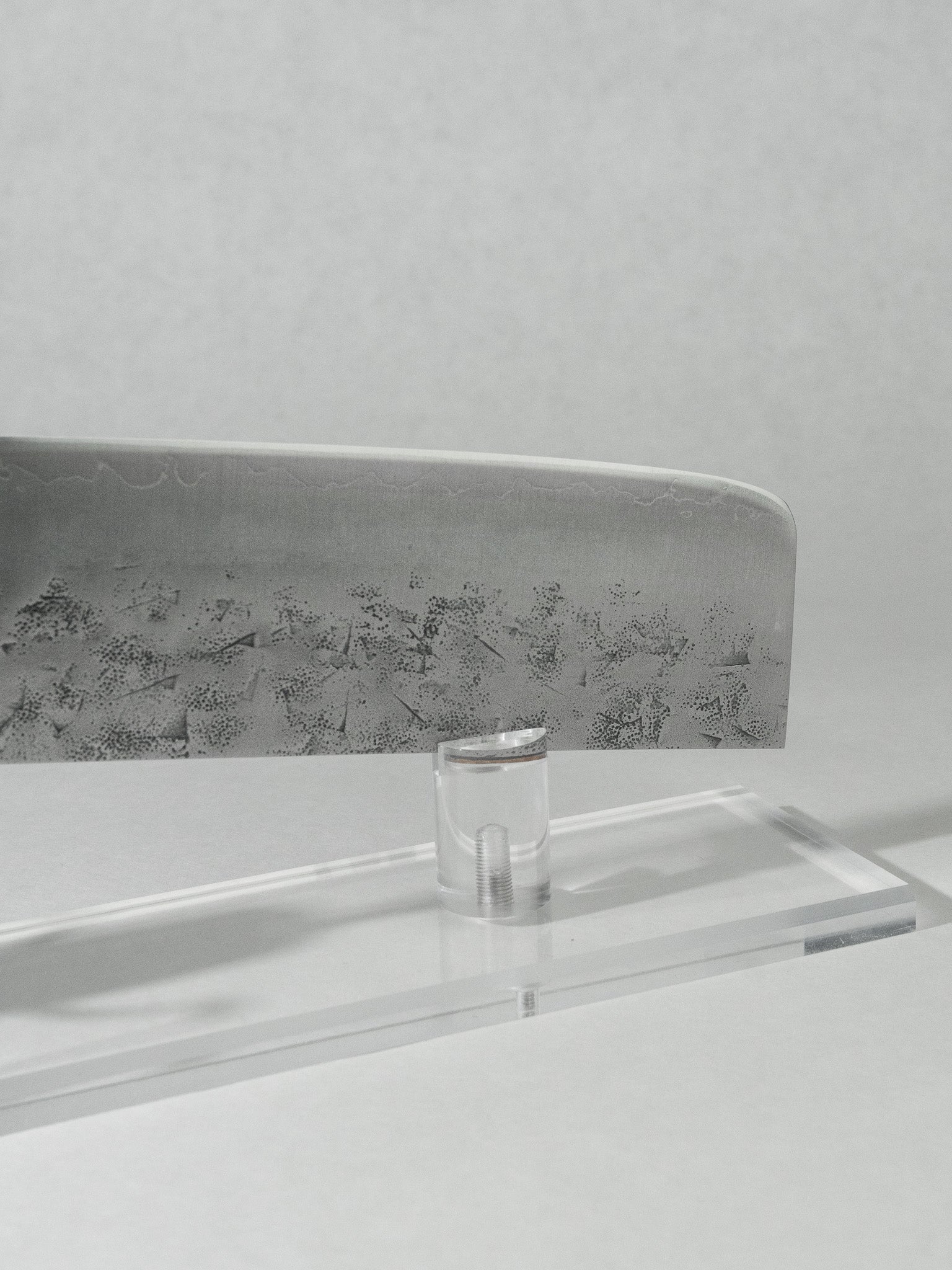 Profile view of the 165mm Nakiri highlighting its textured patterning and tip design.