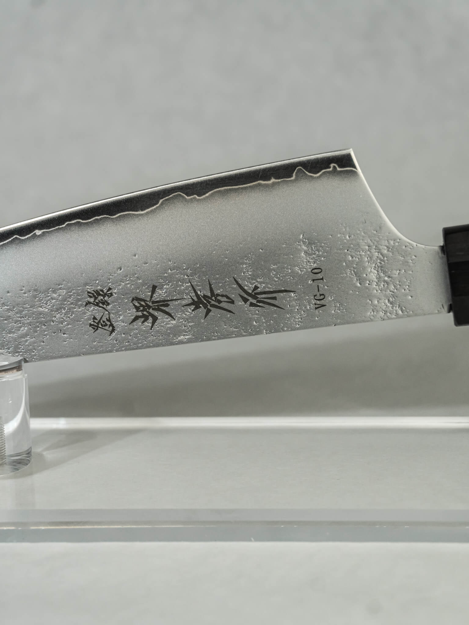 VG-10 core steel visible on Sakai Takayuki Kengata