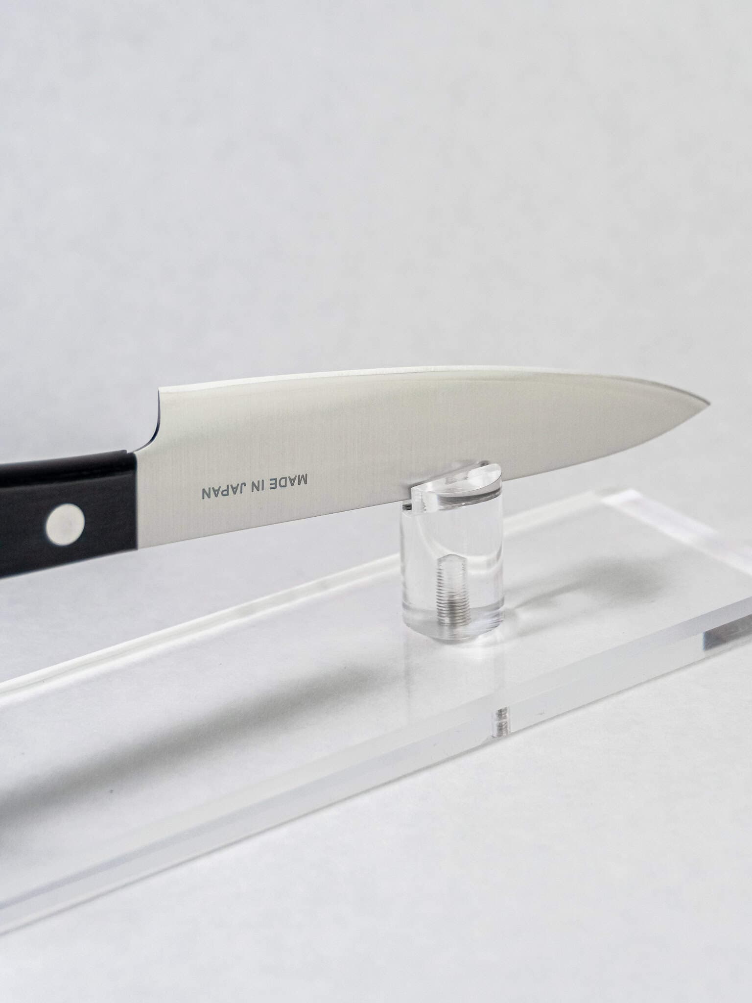 Sharp edge detail of Sakai Takayuki Sumire petty