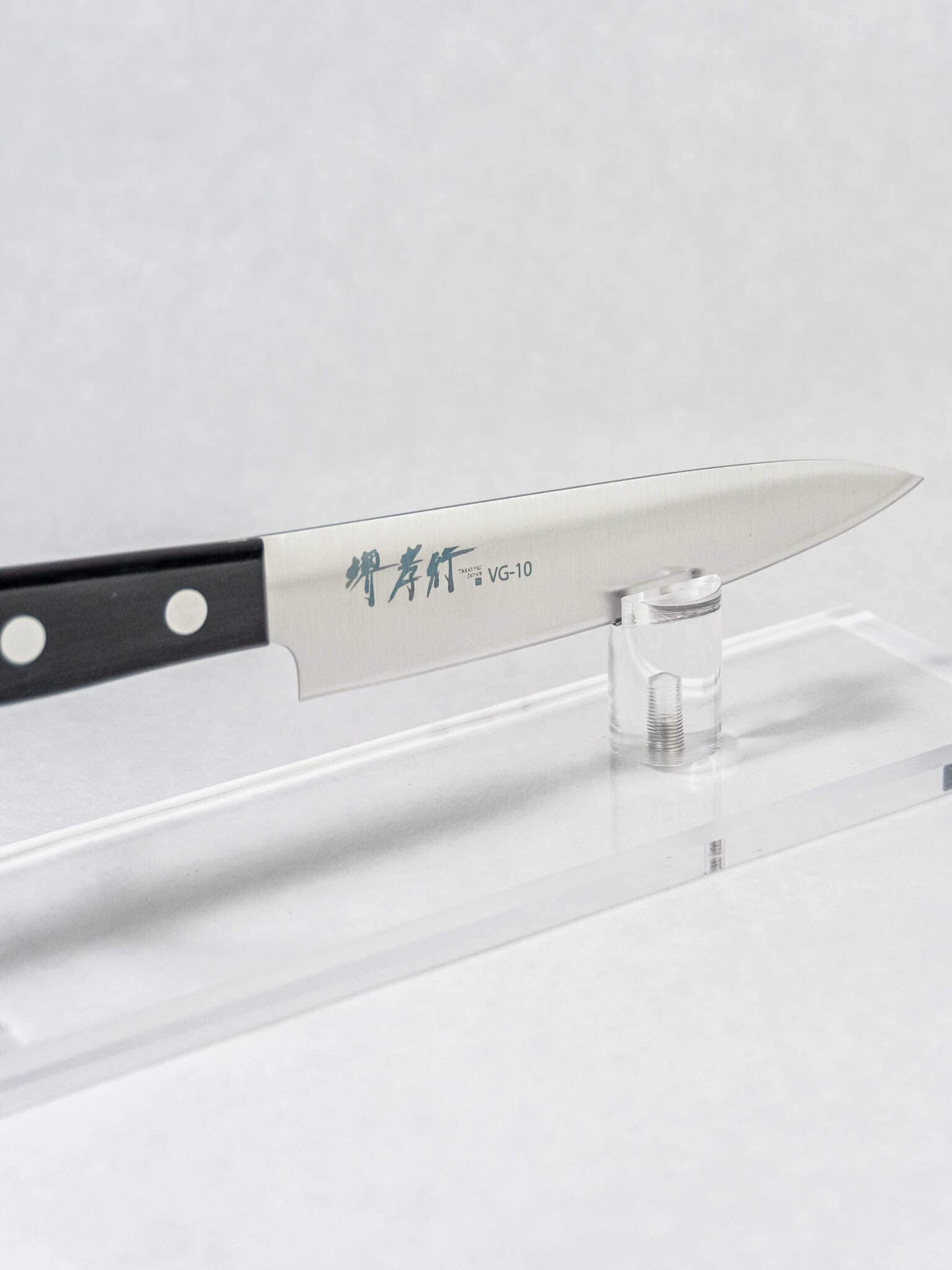 VG-10 stainless steel blade on Sumire petty knife