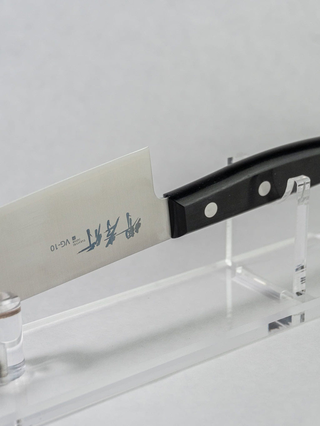 Balanced feel of Sumire Santoku 165mm knife
