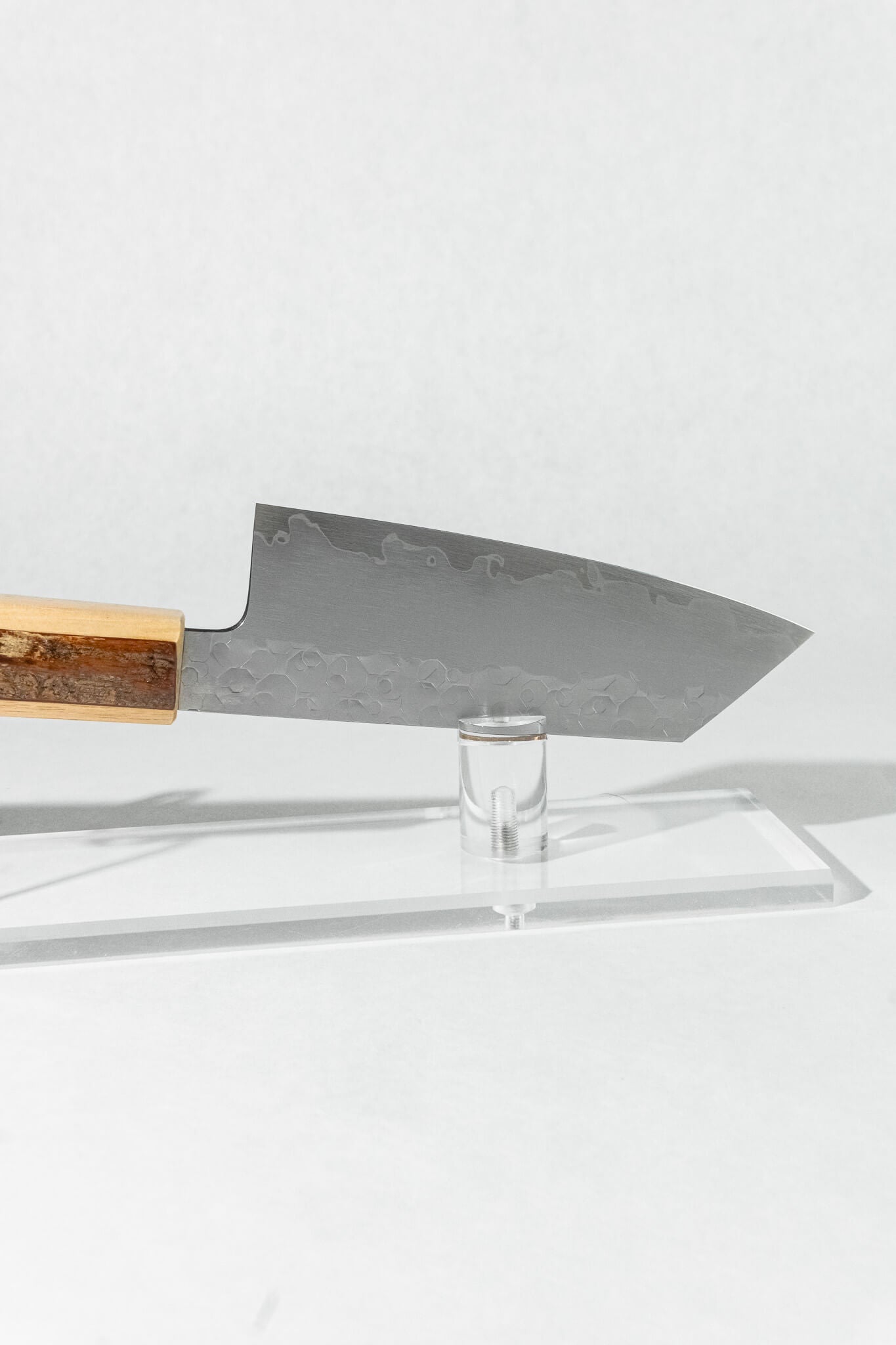 Tsuchime hammered blade finish on HADO Shiosai Ko-Bunka