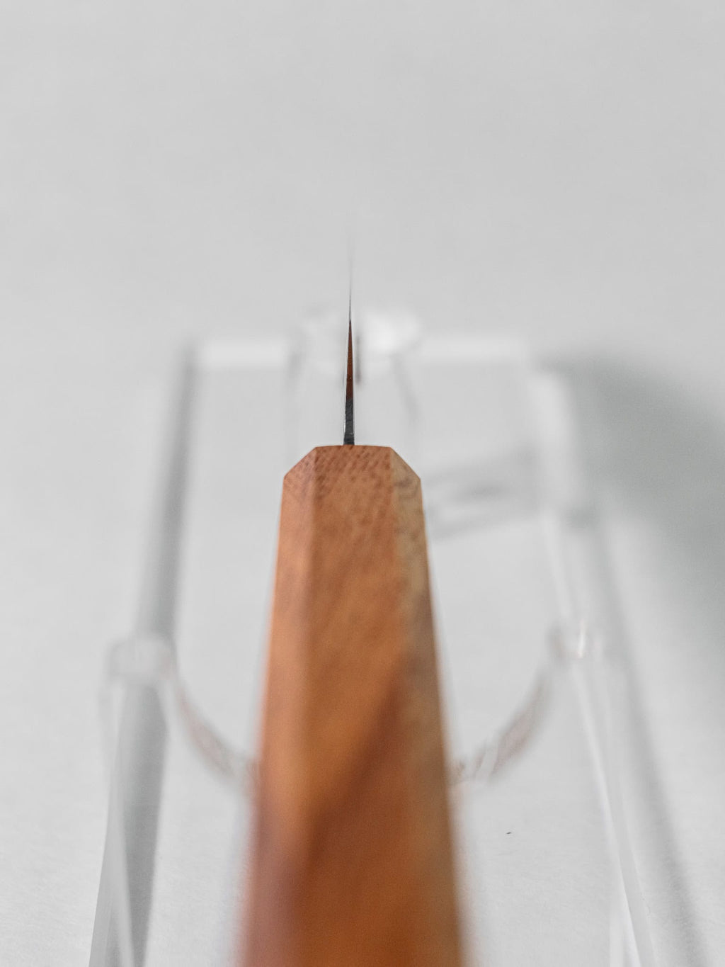 Choil view showing convex grind and thin edge