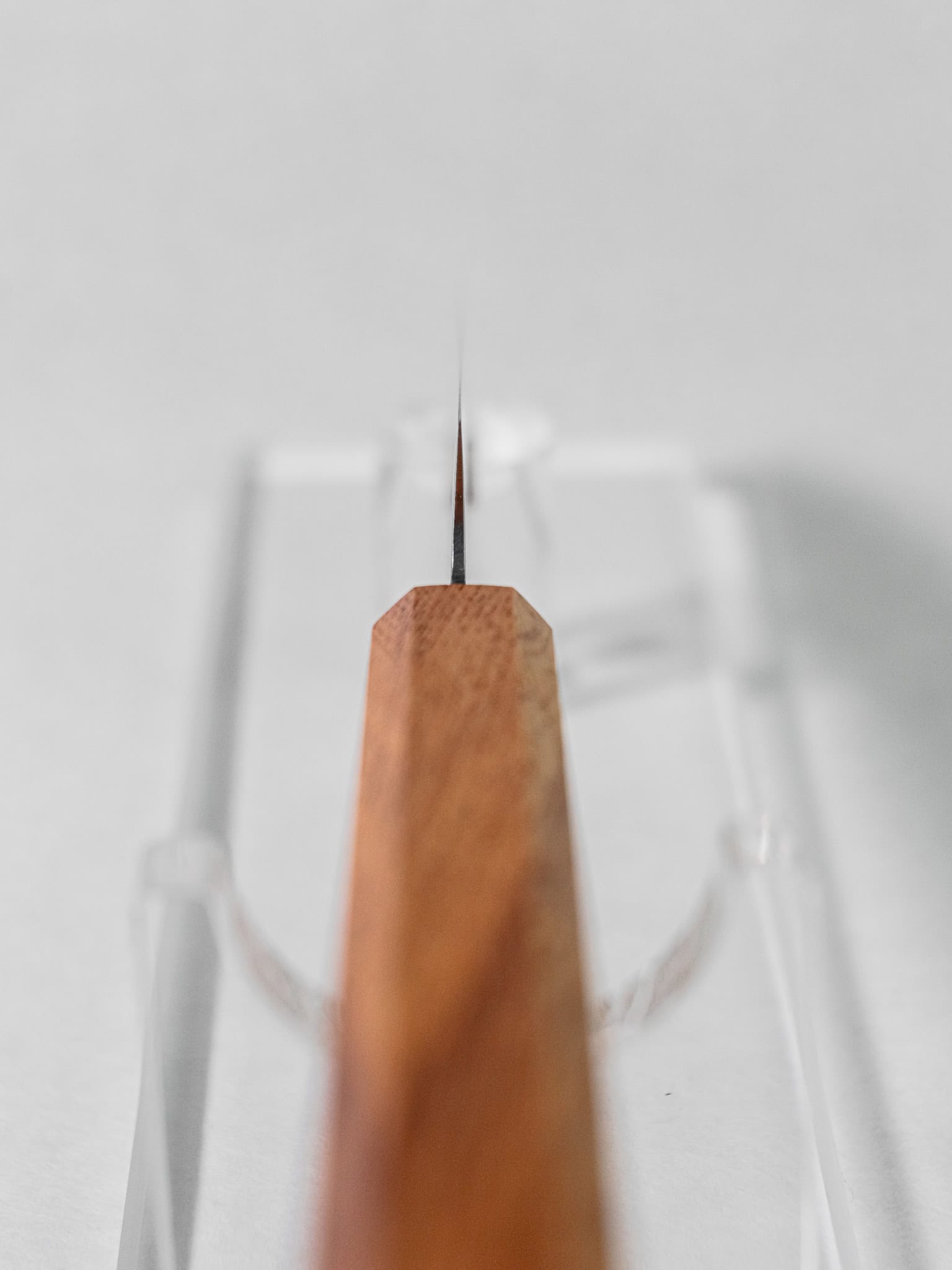 Choil view showing convex grind and thin edge