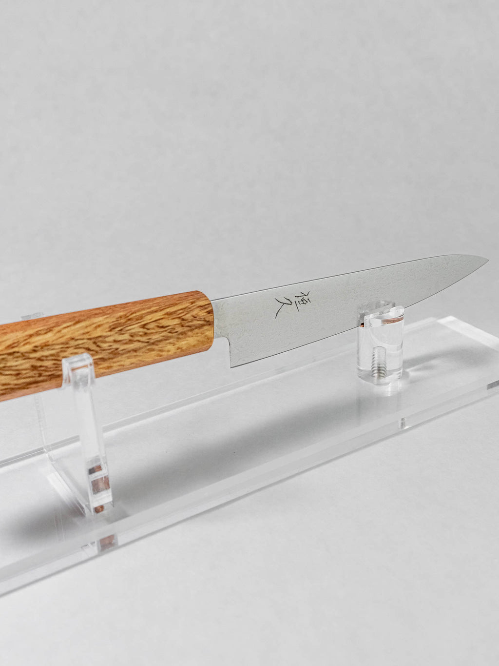 Octagonal oak handle on Tsunehisa petty knife